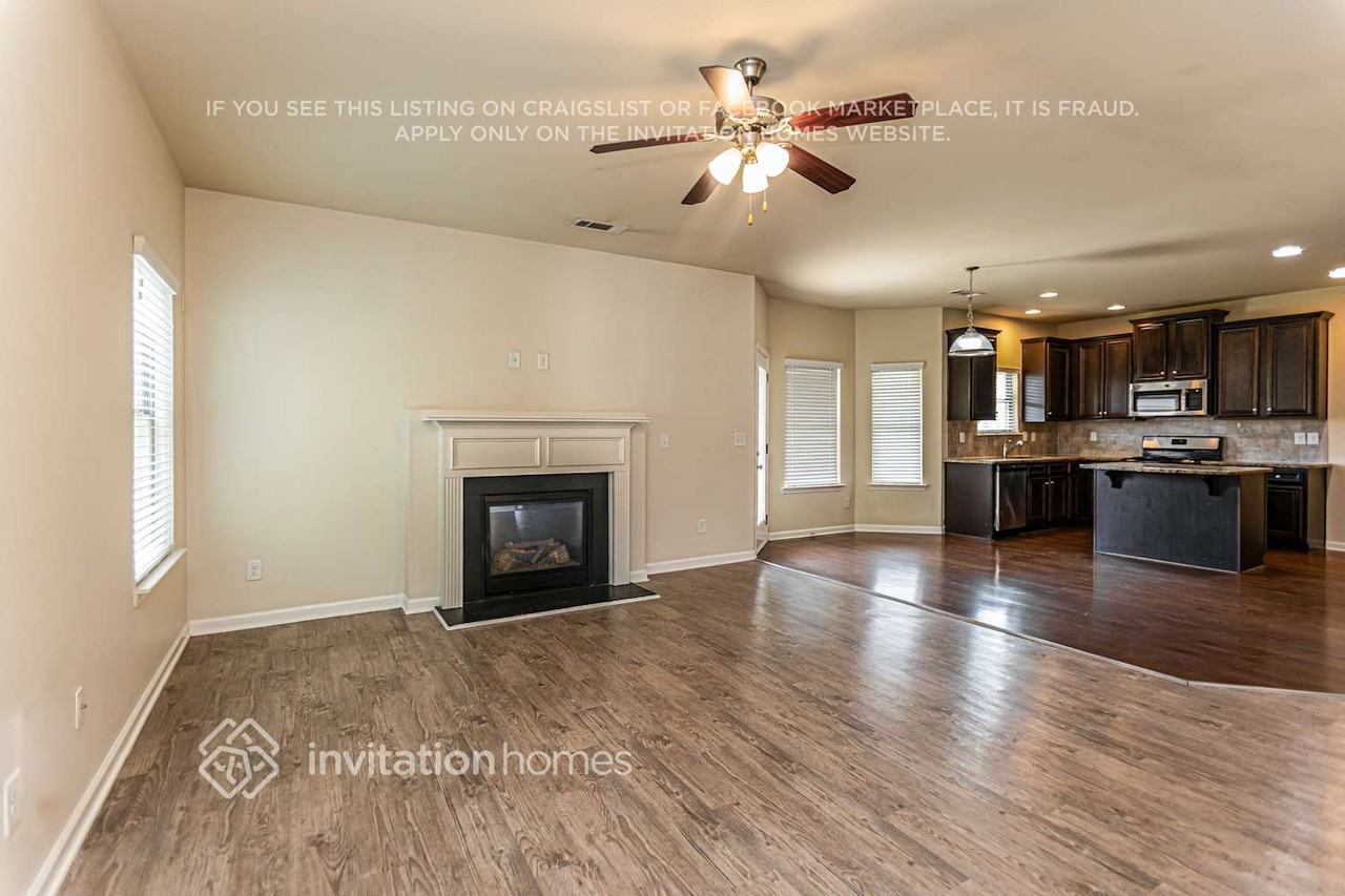 653 Ocean Ave - Photo 6 of 19