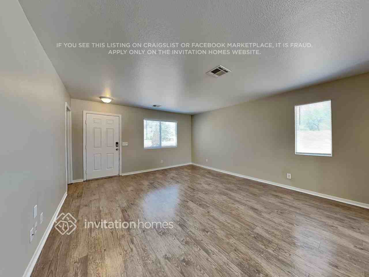 7944 Odysseus Ave - Photo 3 of 18
