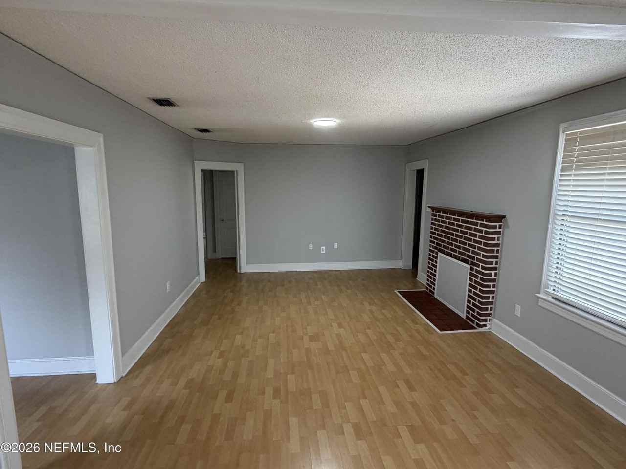 5324 Fremont St - Photo 2 of 12