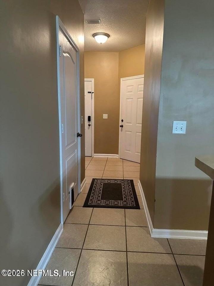 3750 Silver Bluff Blvd #402 - Photo 4 of 22