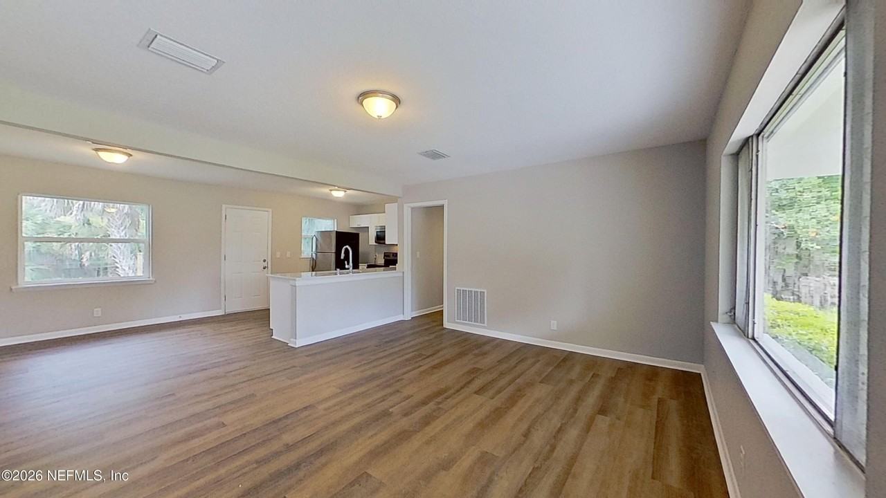 5218 Seaboard Ave - Photo 5 of 22
