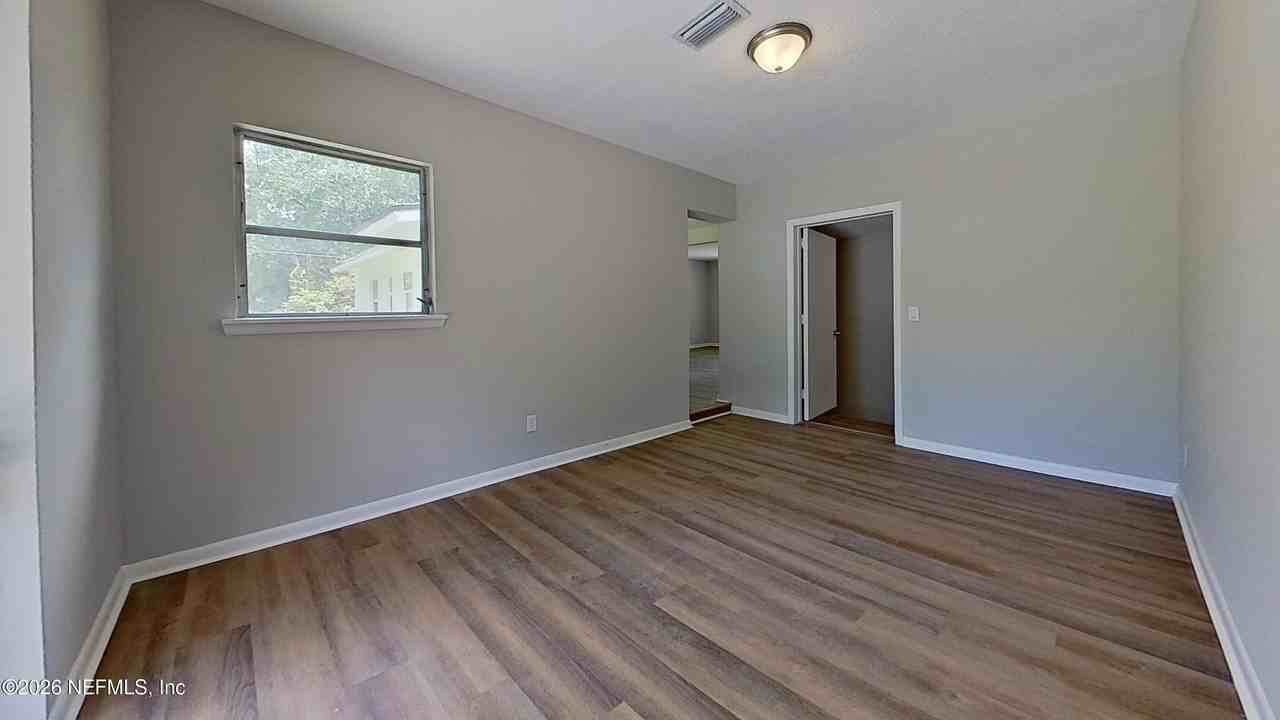 5218 Seaboard Ave - Photo 6 of 22