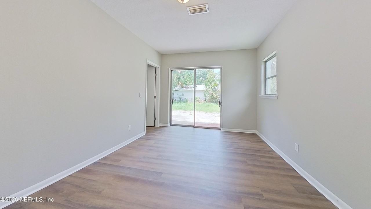 5218 Seaboard Ave - Photo 7 of 22