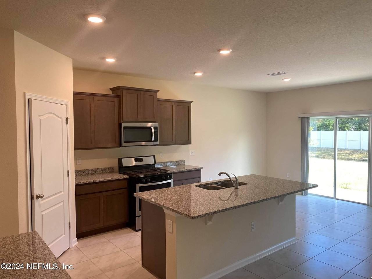 75014 Nassau Station Way - Photo 5 of 17