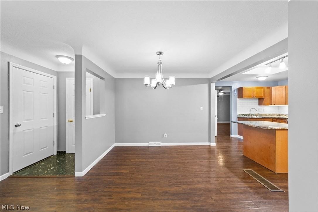 1314 Jackie Ln - Photo 5 of 30