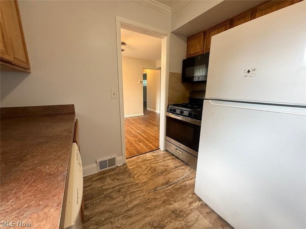 24113 E Silsby Rd - Photo 6 of 28