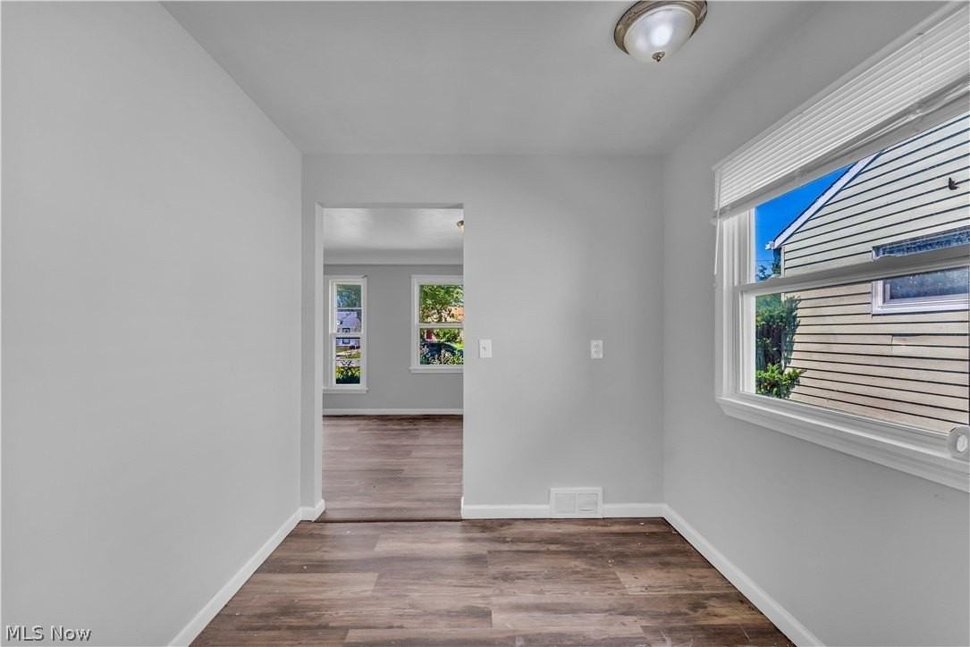 18304 Garden Blvd - Photo 7 of 24