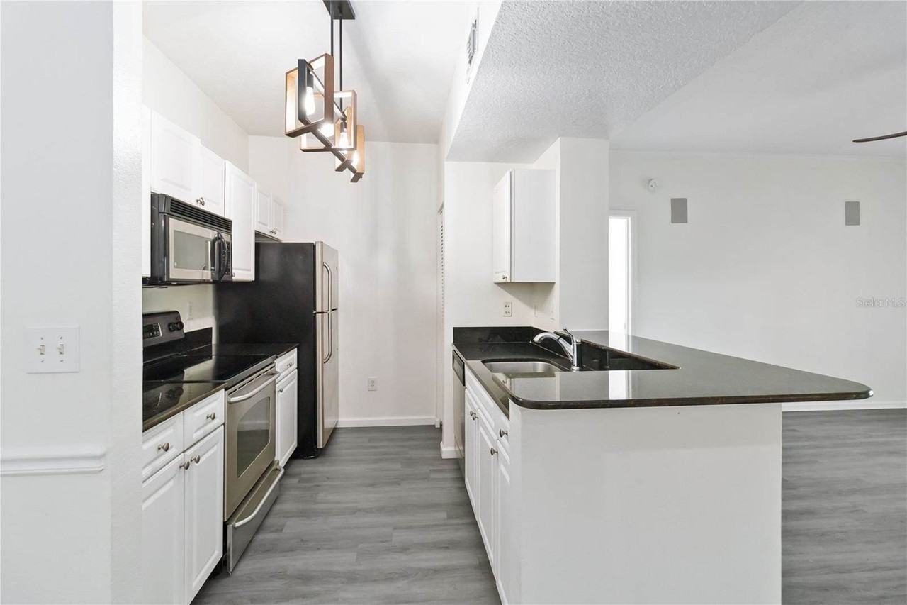 14316 Fredricksburg Dr #516 - Photo 6 of 25