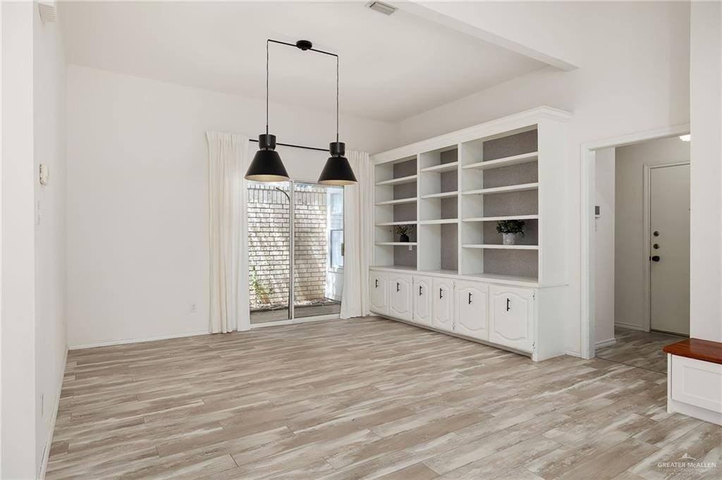4904 N 4th St - Photo 5 of 25