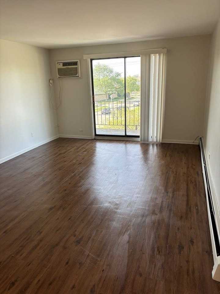 200 Madison St #1H - Photo 6 of 13