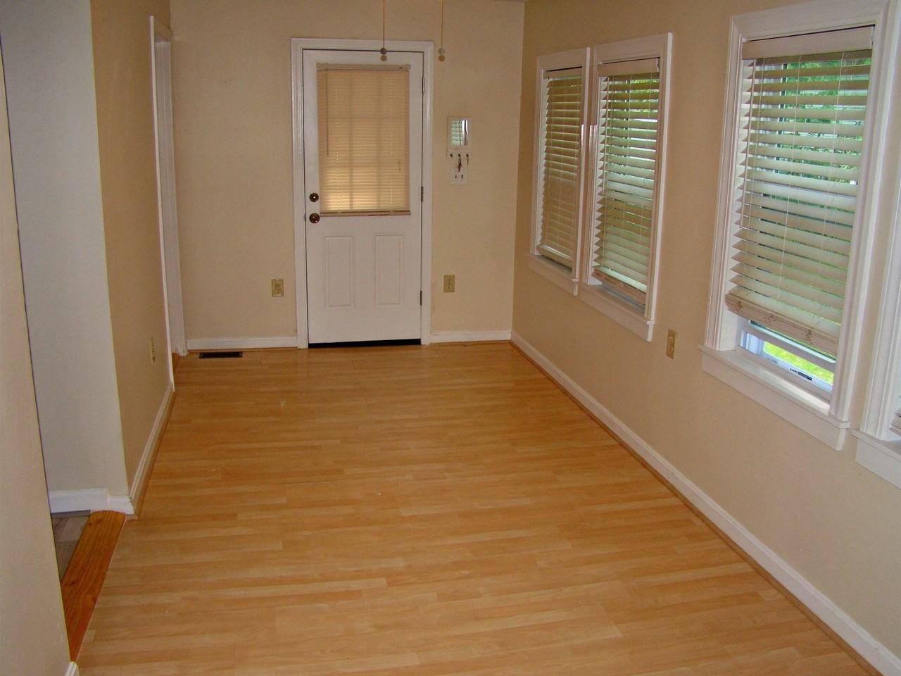 33 Norton St #1 - Photo 6 of 32