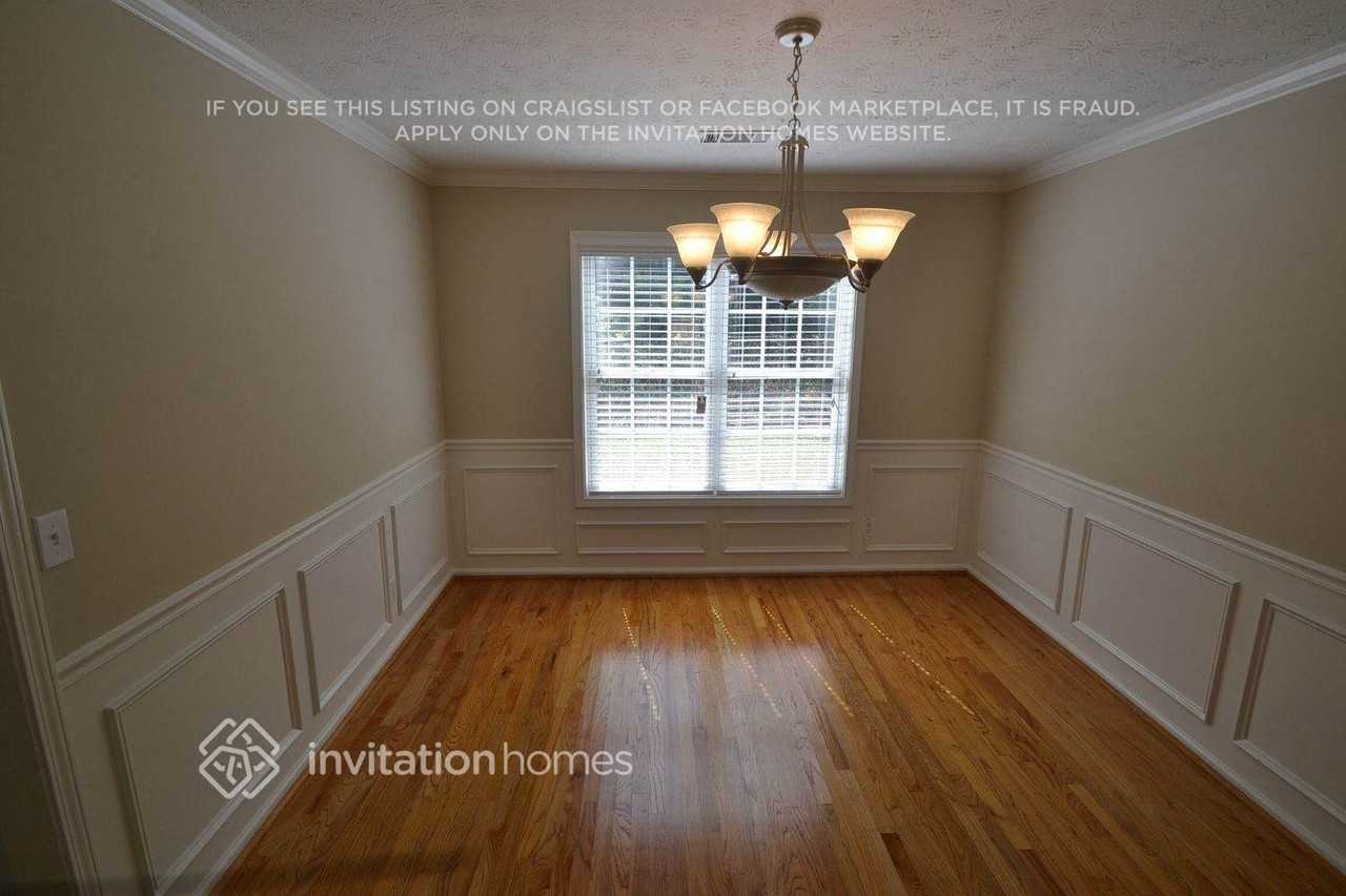 535 Devonshire Walk Dr - Photo 2 of 6
