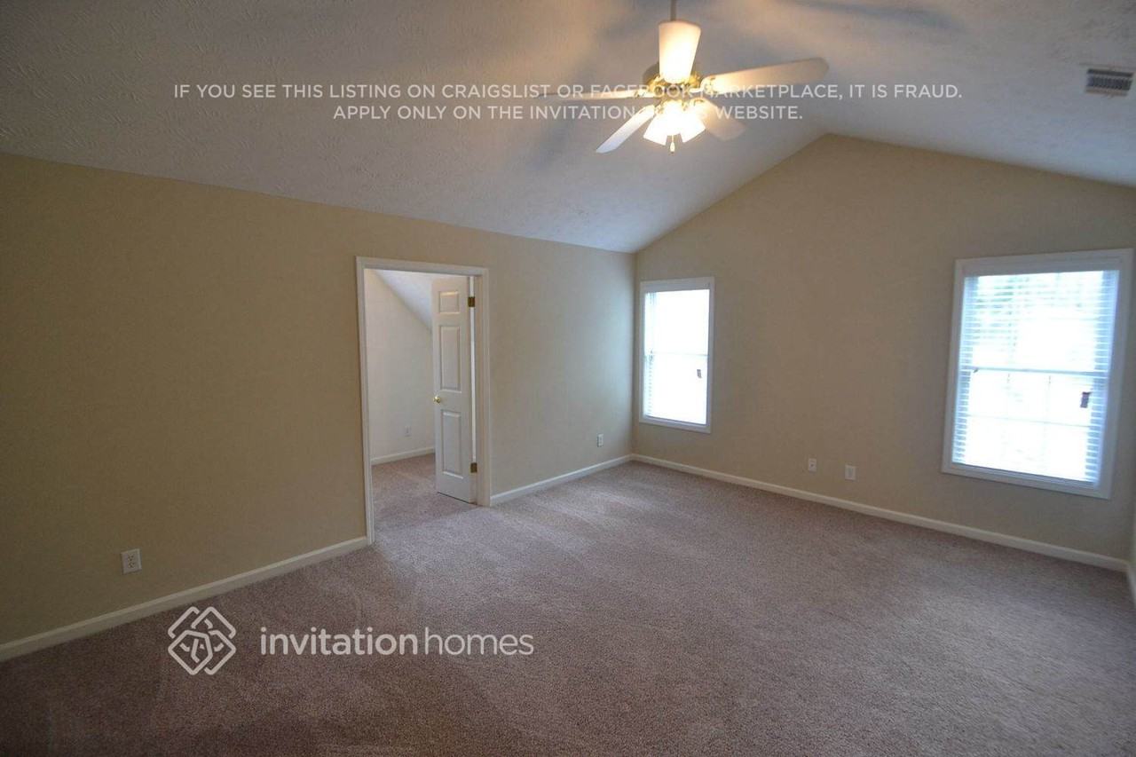535 Devonshire Walk Dr - Photo 3 of 6