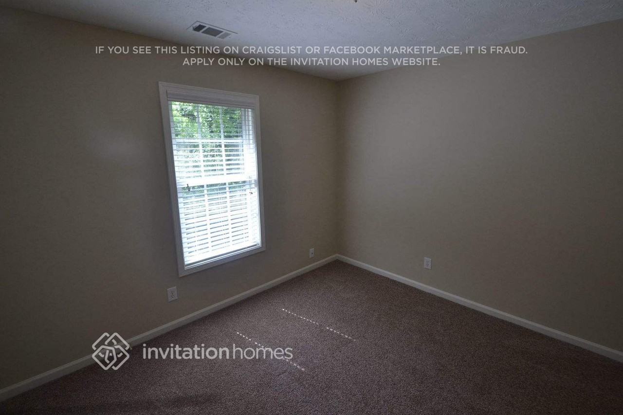 535 Devonshire Walk Dr - Photo 4 of 6