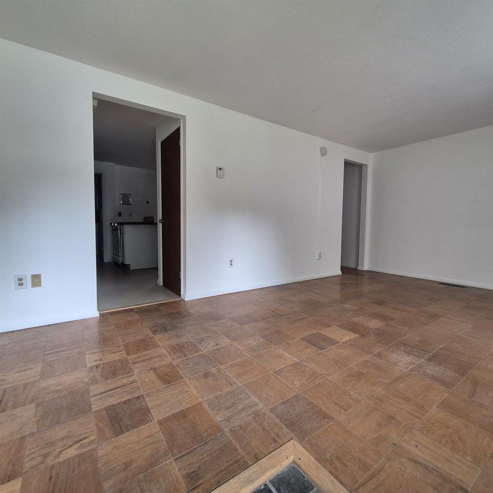 12 Oakwood Dr - Photo 3 of 13
