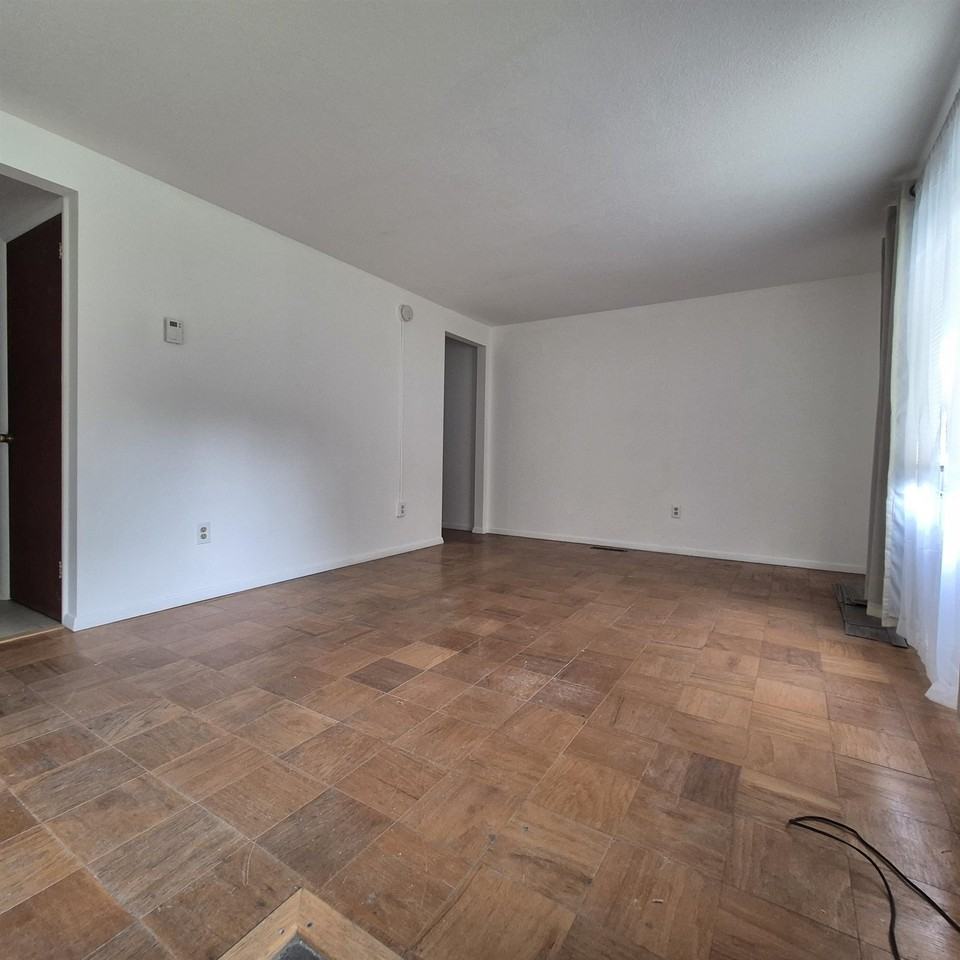12 Oakwood Dr - Photo 4 of 13