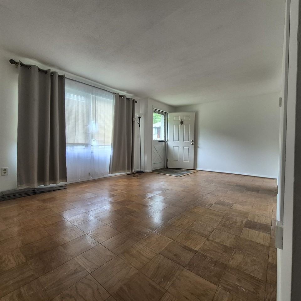 12 Oakwood Dr - Photo 5 of 13