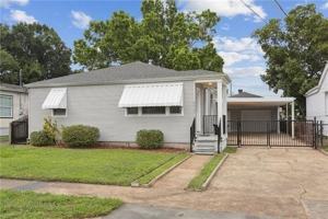 featured image of 2909 Ivy Pl