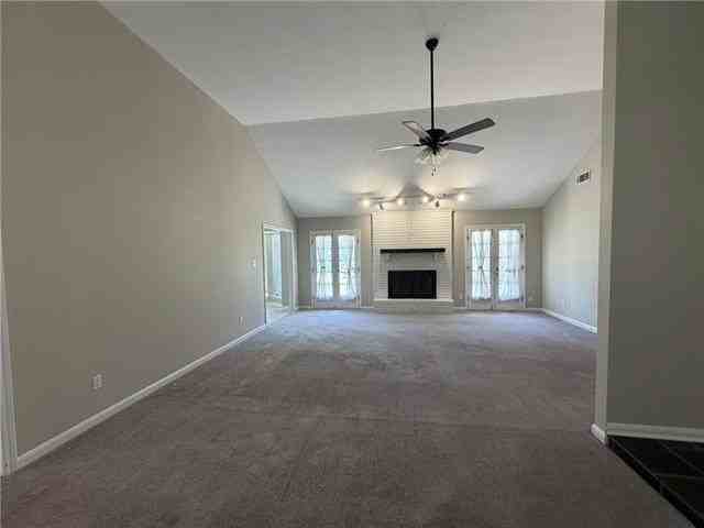 210 Camden St - Photo 3 of 24