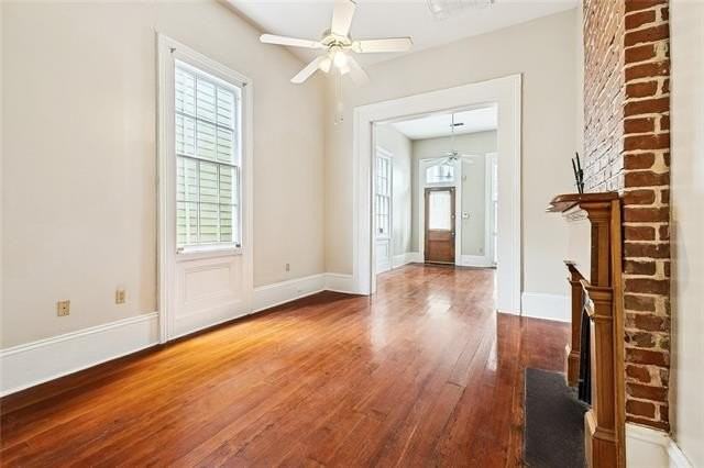 2044 Camp St - Photo 3 of 21