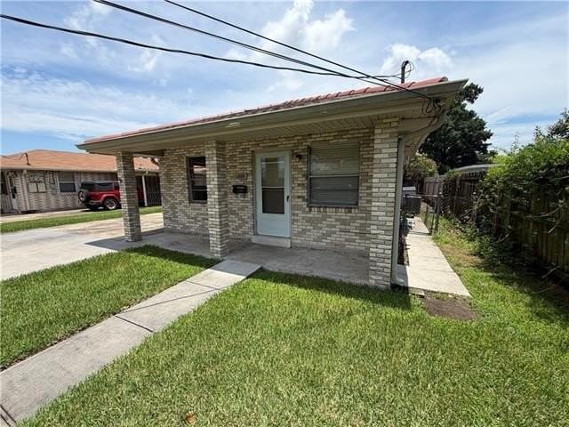 1209 Edenborn Ave - Photo 2 of 6