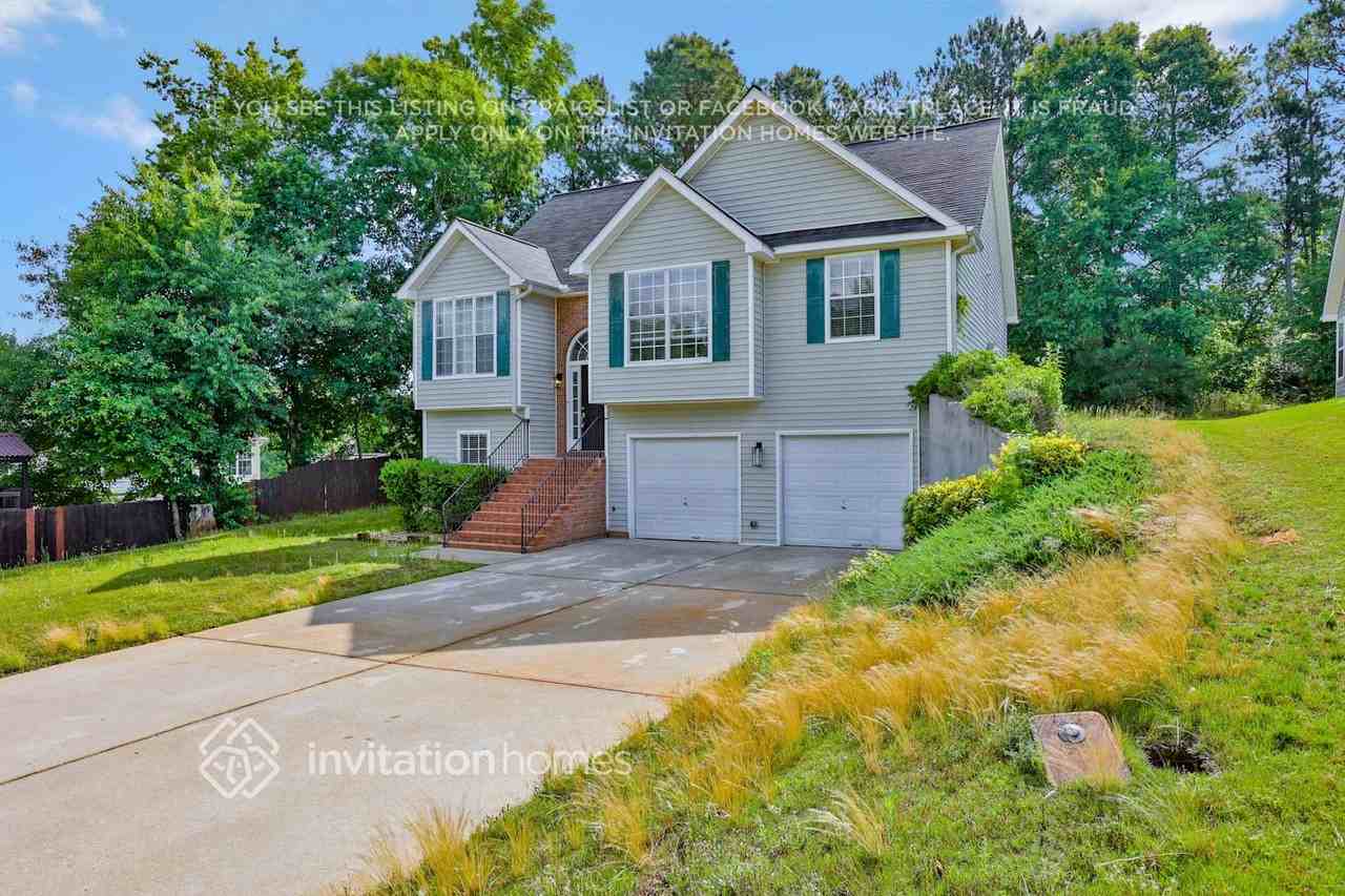 352 The Gables Dr - Photo 3 of 24