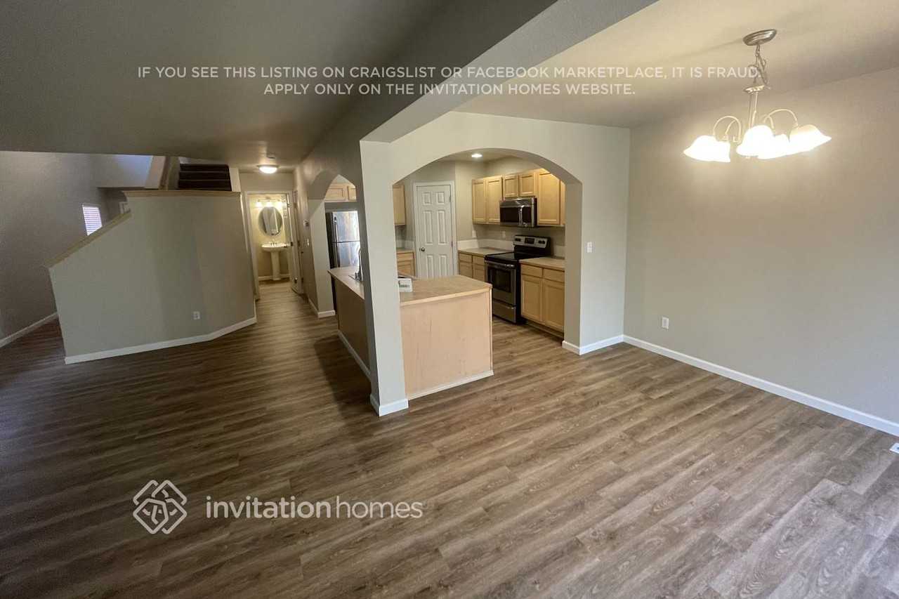 7325 178th Street Ct E - Photo 4 of 20
