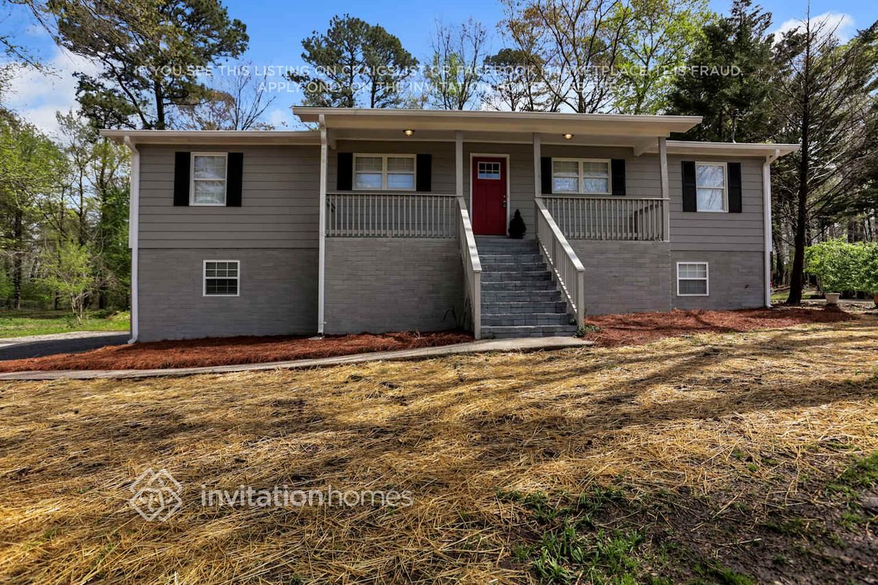 835 Brompton Ct - Photo 2 of 22