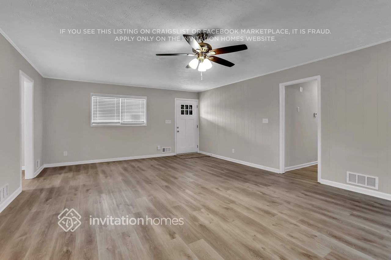 835 Brompton Ct - Photo 4 of 22