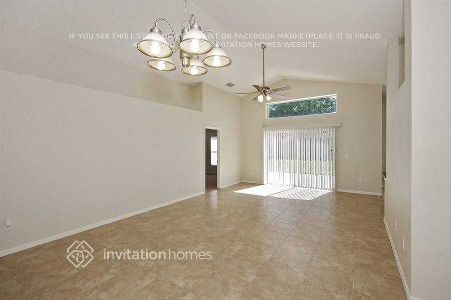 5583 Elizabeth Rose Sq - Photo 4 of 21