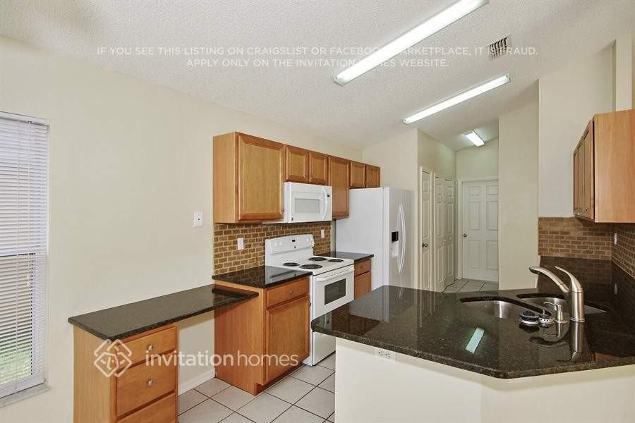 5583 Elizabeth Rose Sq - Photo 7 of 21