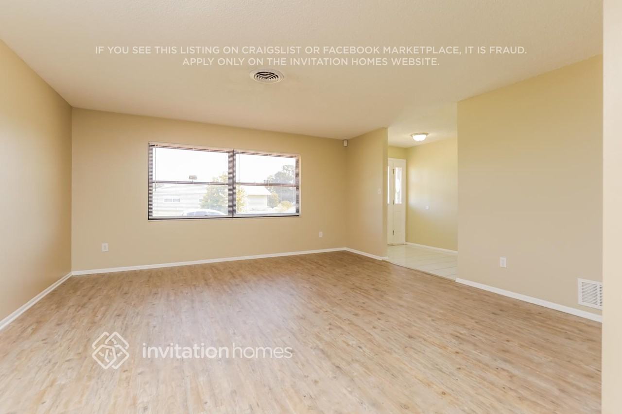 10948 Tangora St - Photo 2 of 19