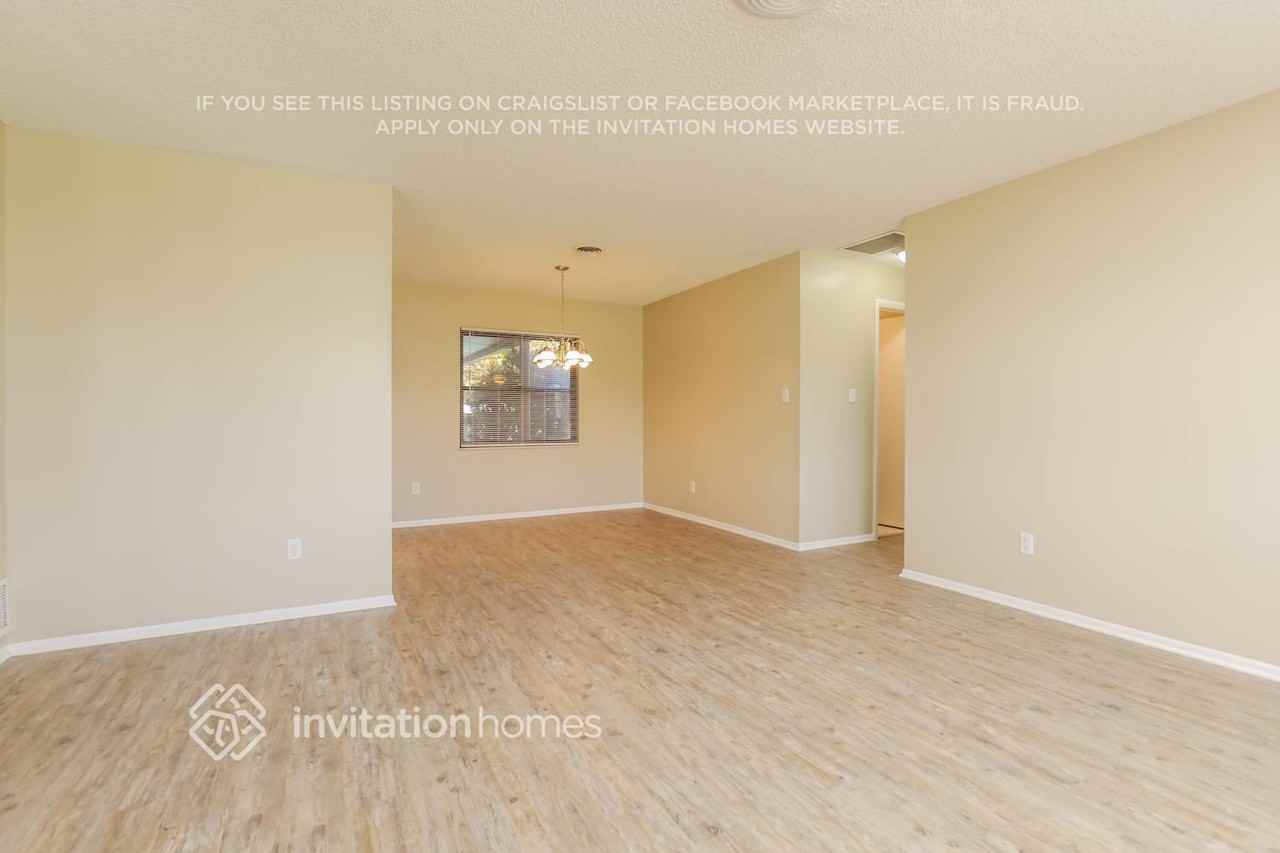 10948 Tangora St - Photo 3 of 19