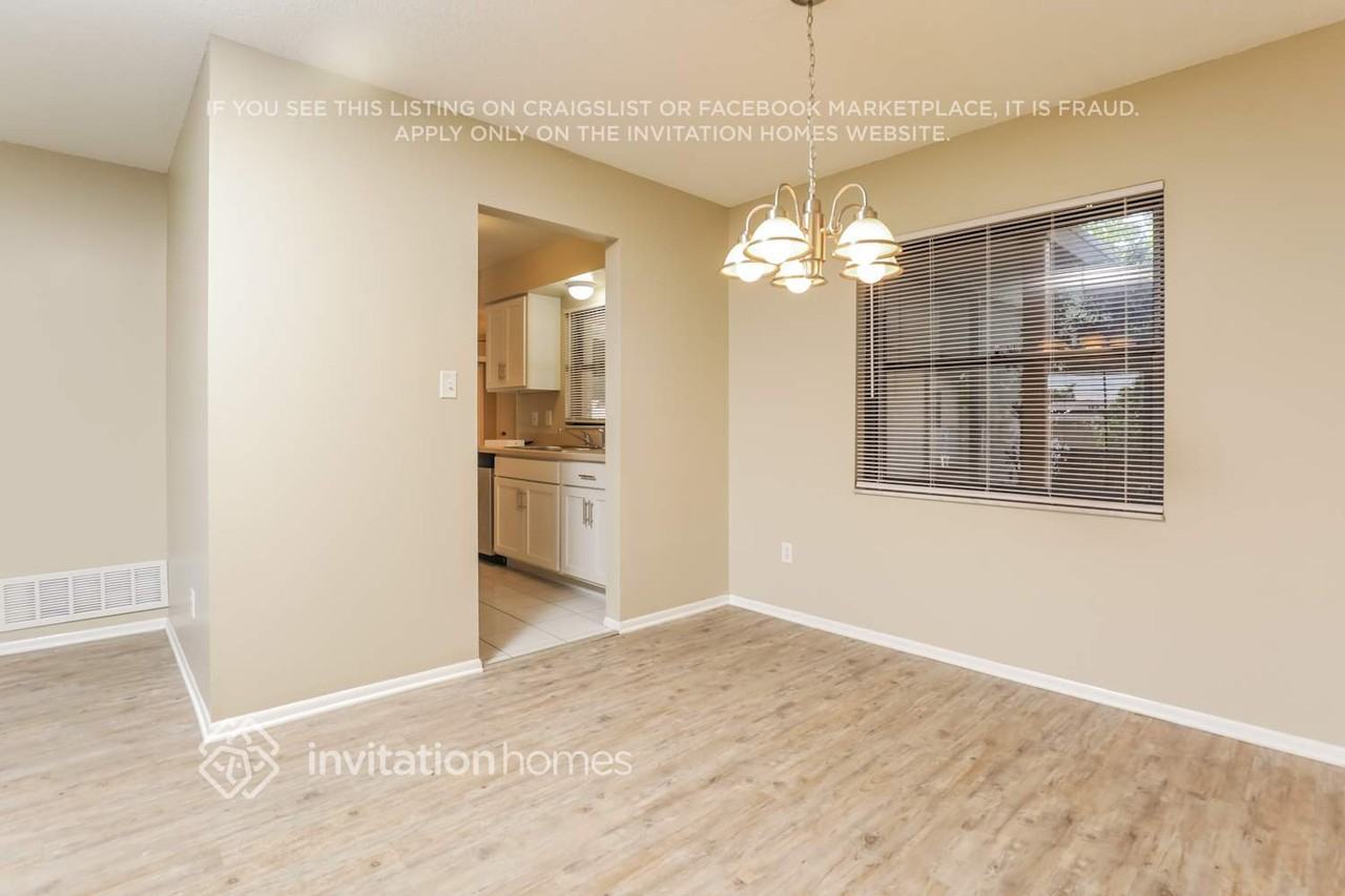 10948 Tangora St - Photo 7 of 19