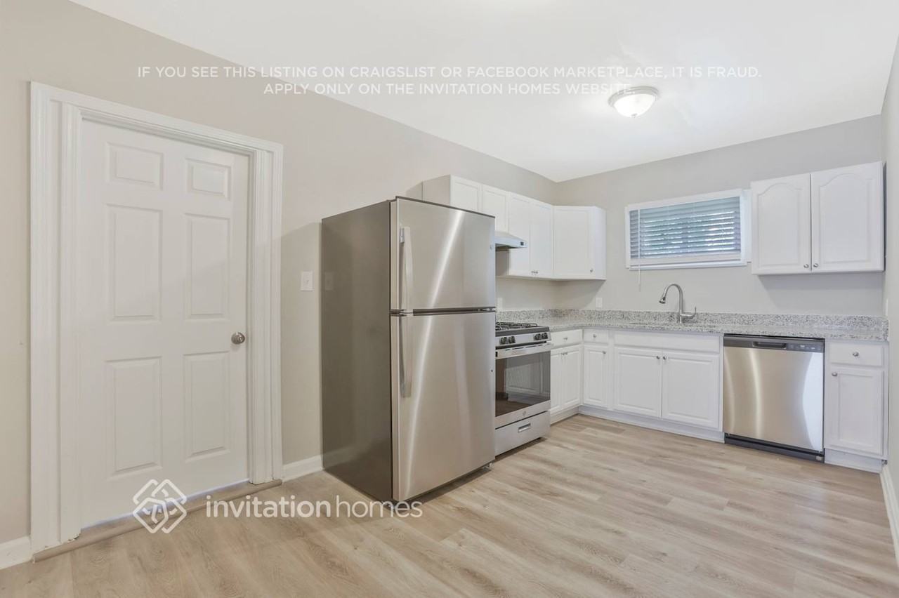 1958 Laurel Ln - Photo 7 of 24