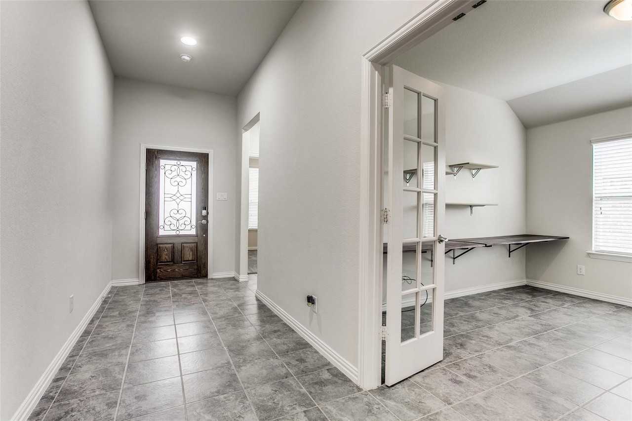 3508 Westerly Ln - Photo 3 of 33