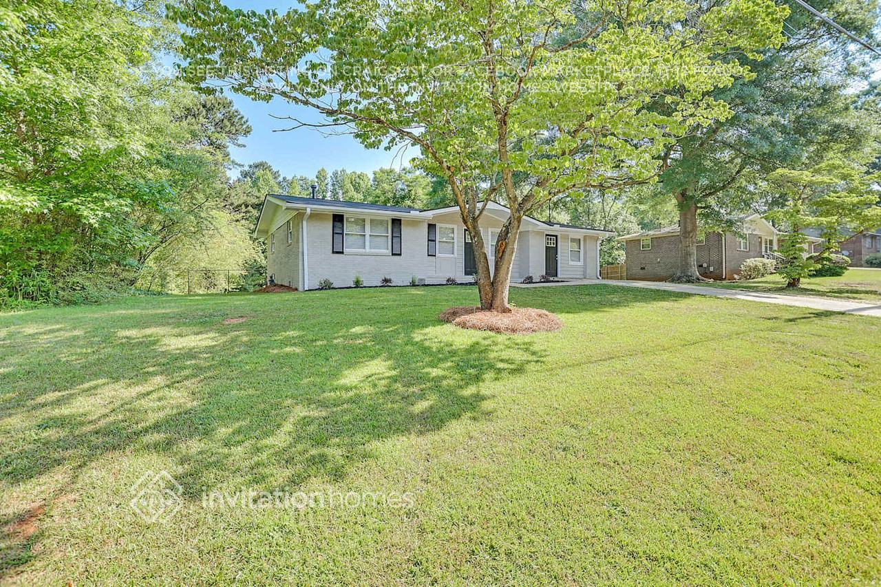 6265 Lakeview Dr - Photo 2 of 33