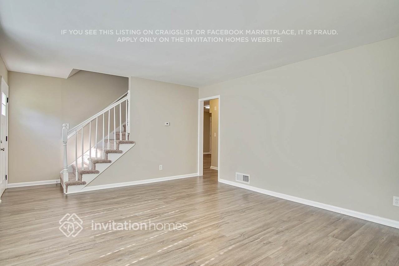 1690 Camperdown Cir - Photo 6 of 30