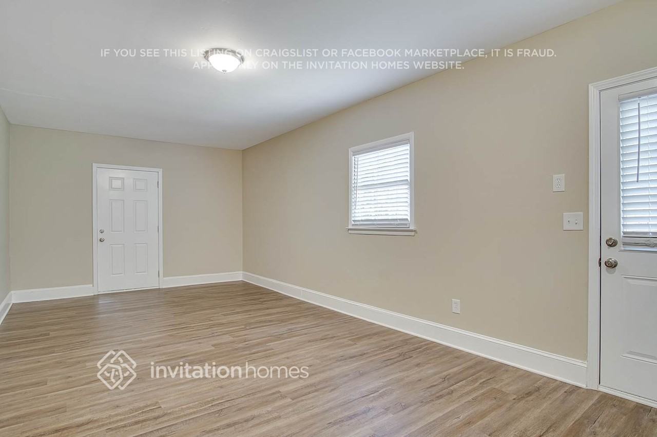 1690 Camperdown Cir - Photo 7 of 28