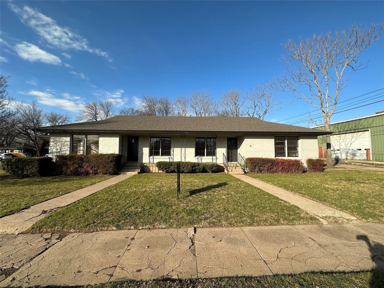 315 W Main St
