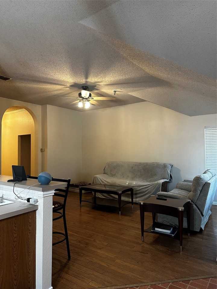 4522 Highlands Dr - Photo 6 of 19