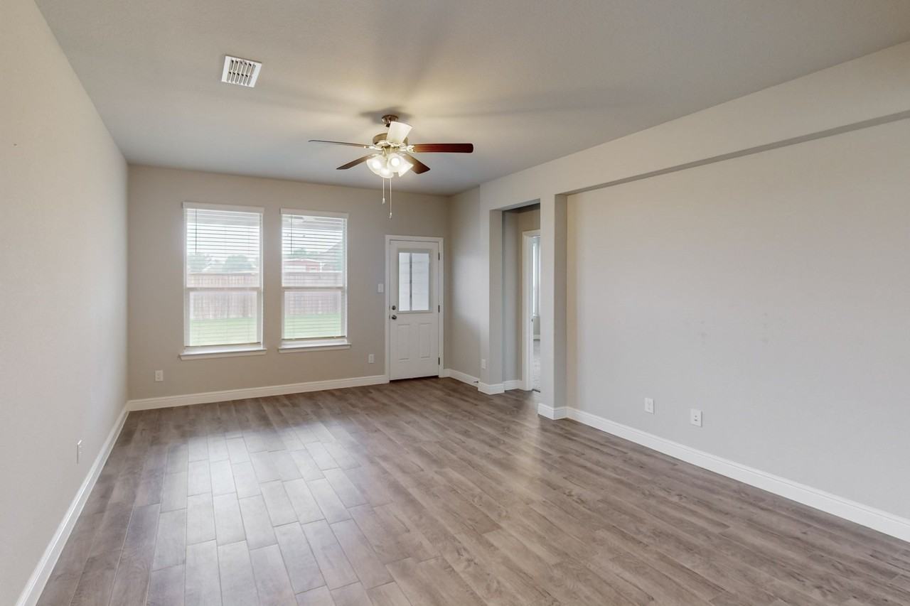 436 Dunmore Dr - Photo 3 of 30