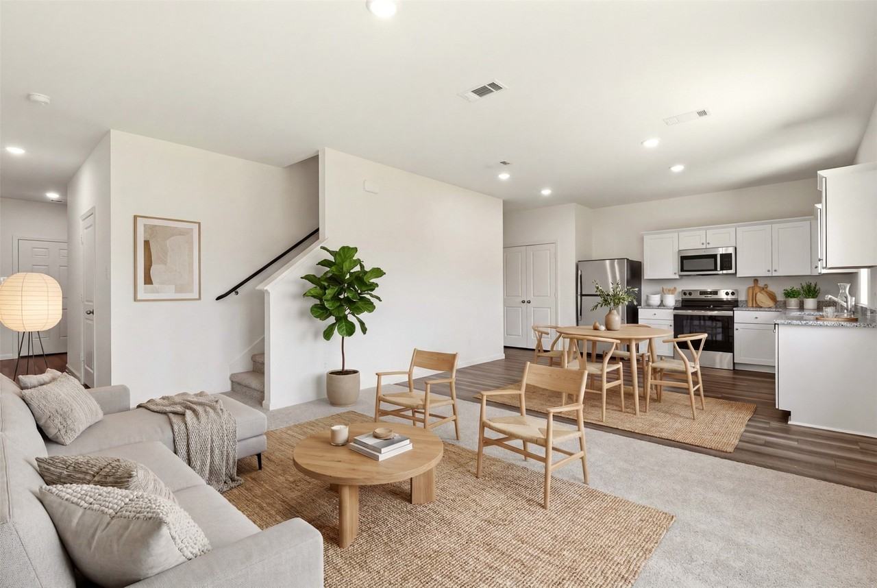 14126 Donahue St - Photo 2 of 16