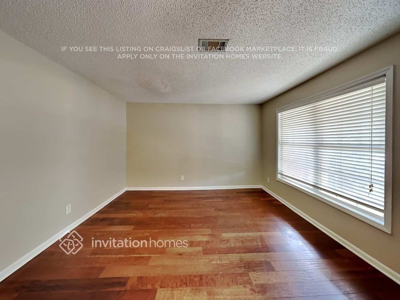 3026 Lincoln Log Way - Photo 4 of 22