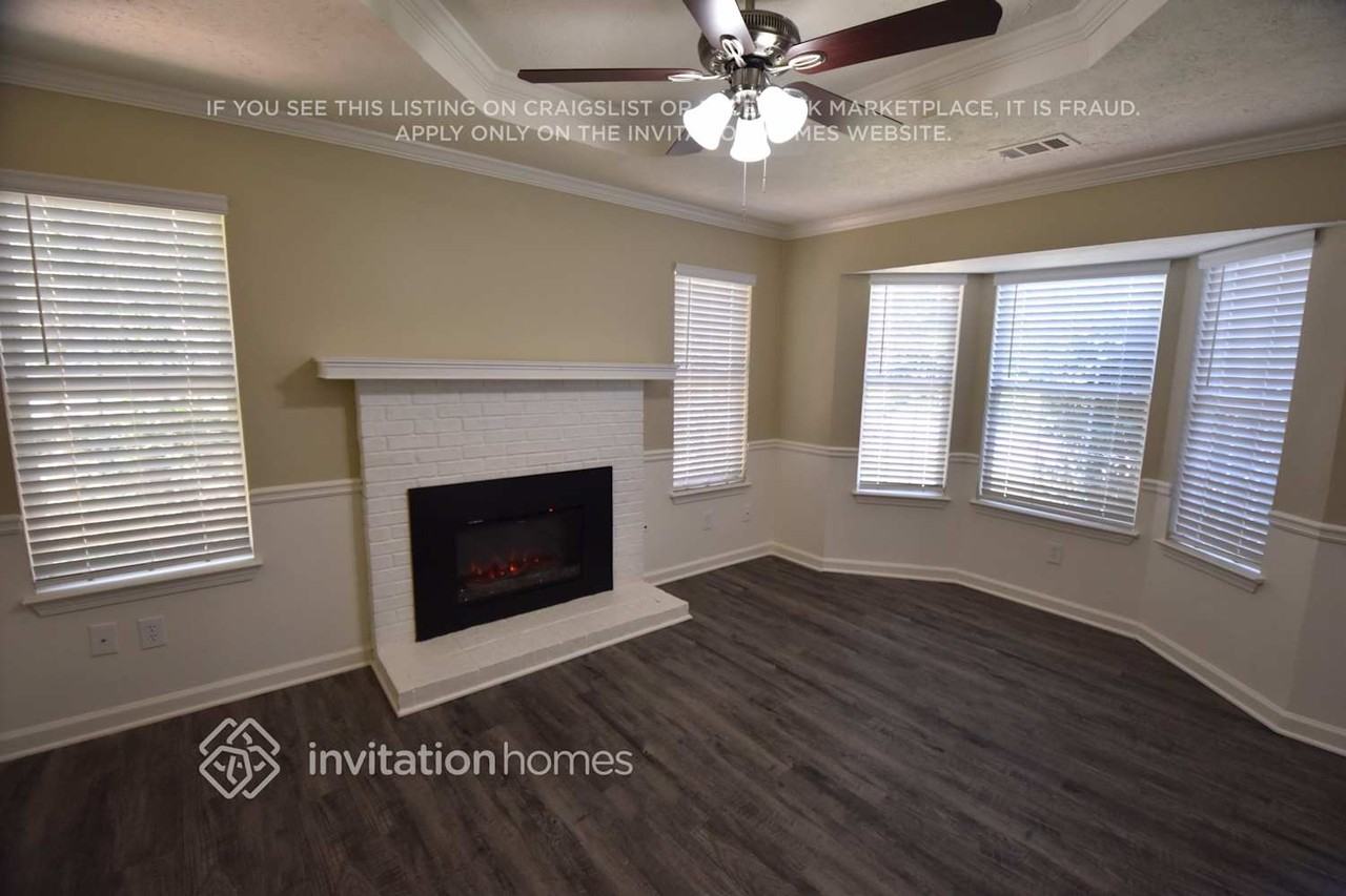 4939 September Ct Nw - Photo 2 of 14