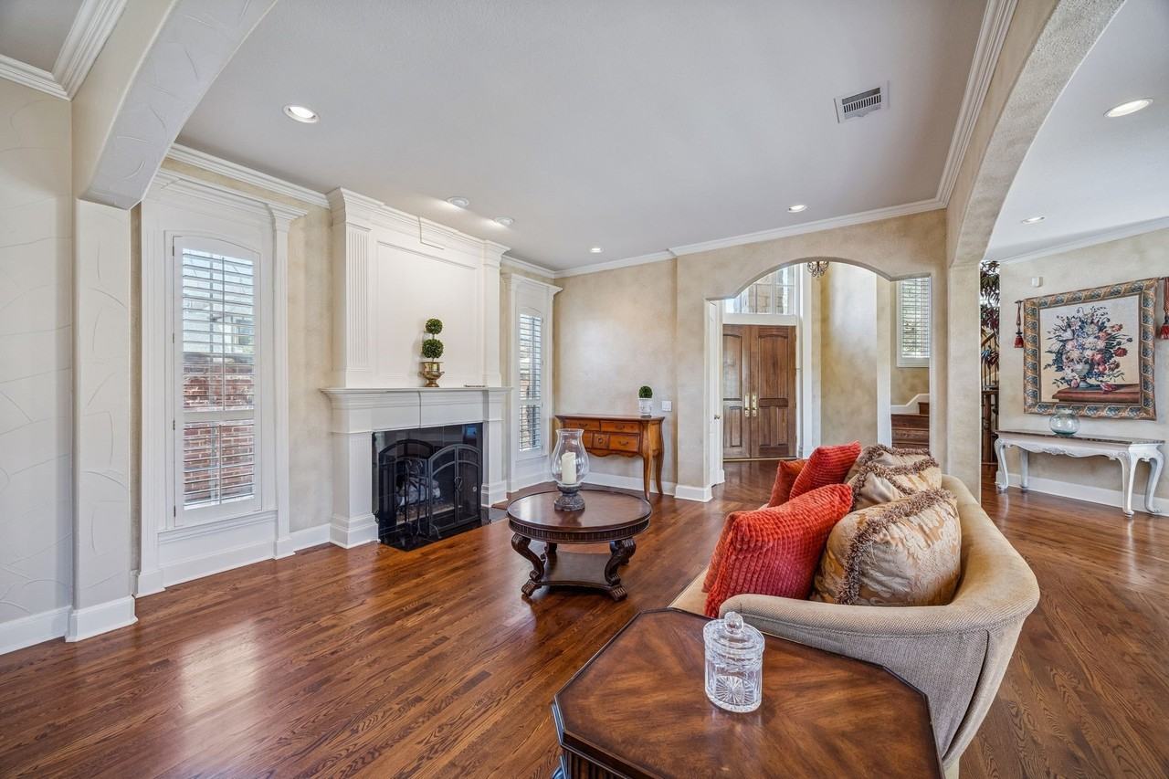 5012 Kirkland Ct - Photo 5 of 40