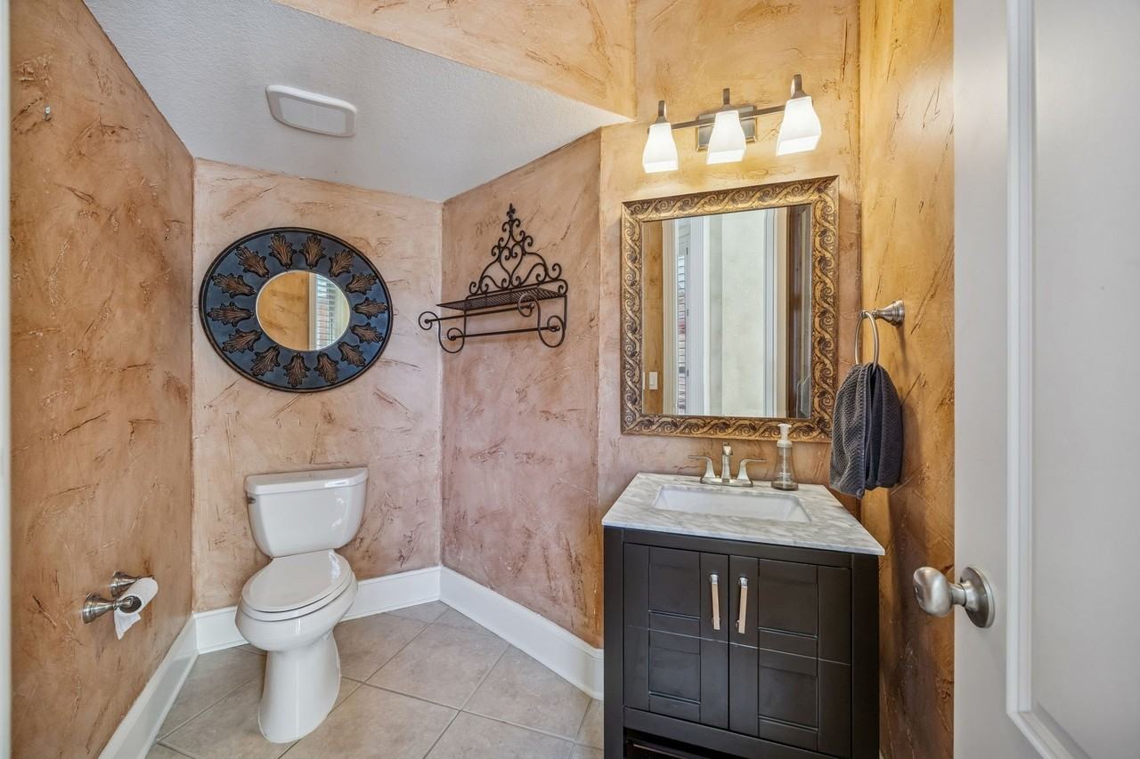 5012 Kirkland Ct - Photo 7 of 40