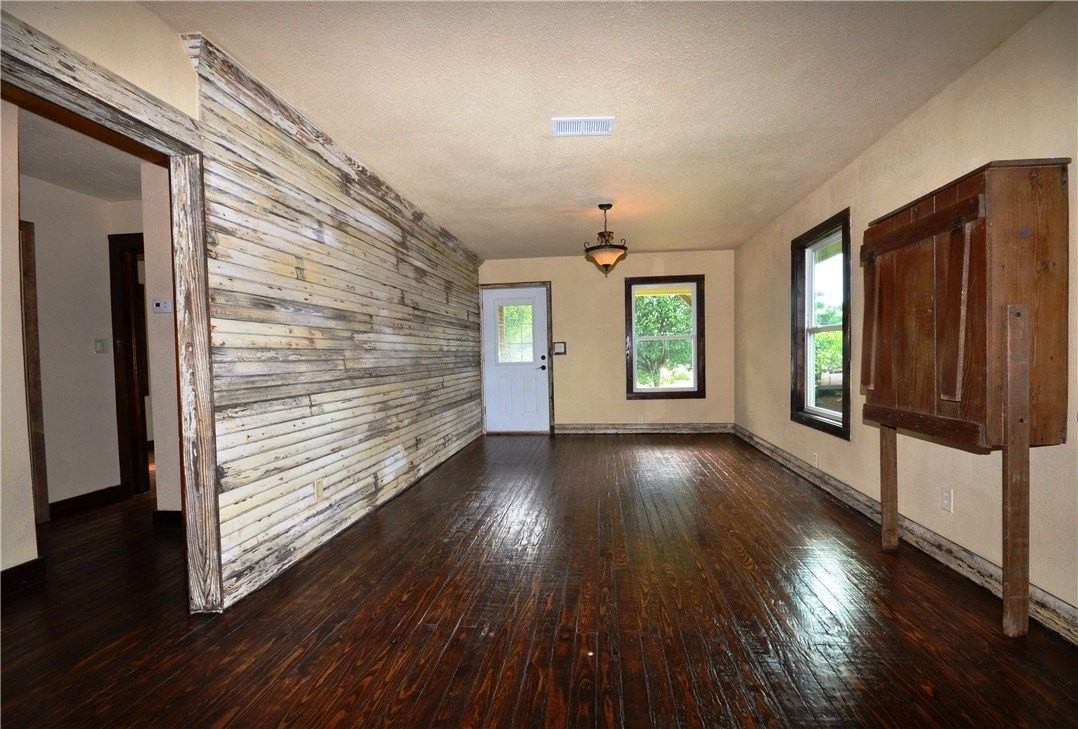 1421 N Cleveland Ave - Photo 7 of 33