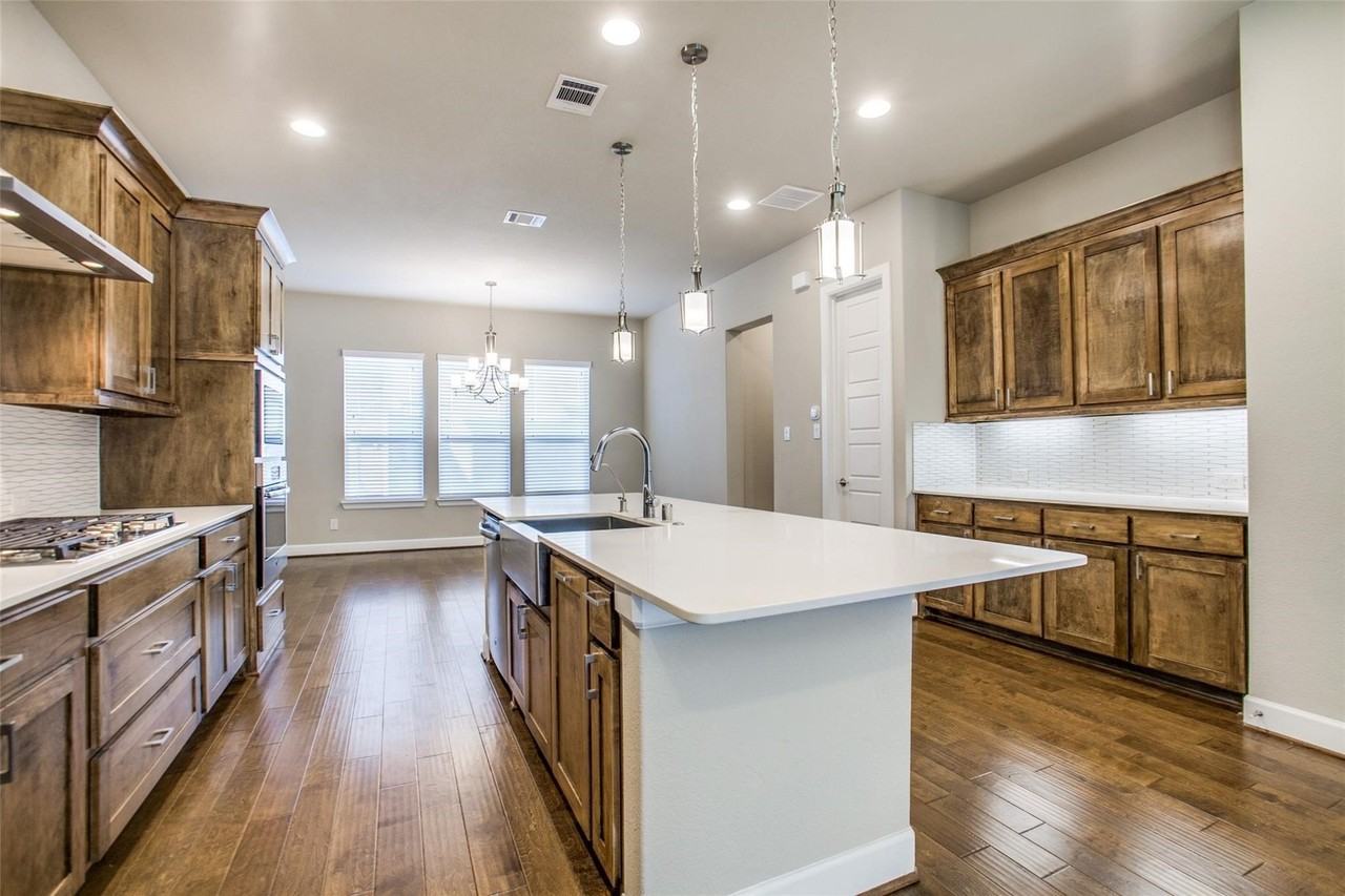 7819 Verona Pl - Photo 5 of 24