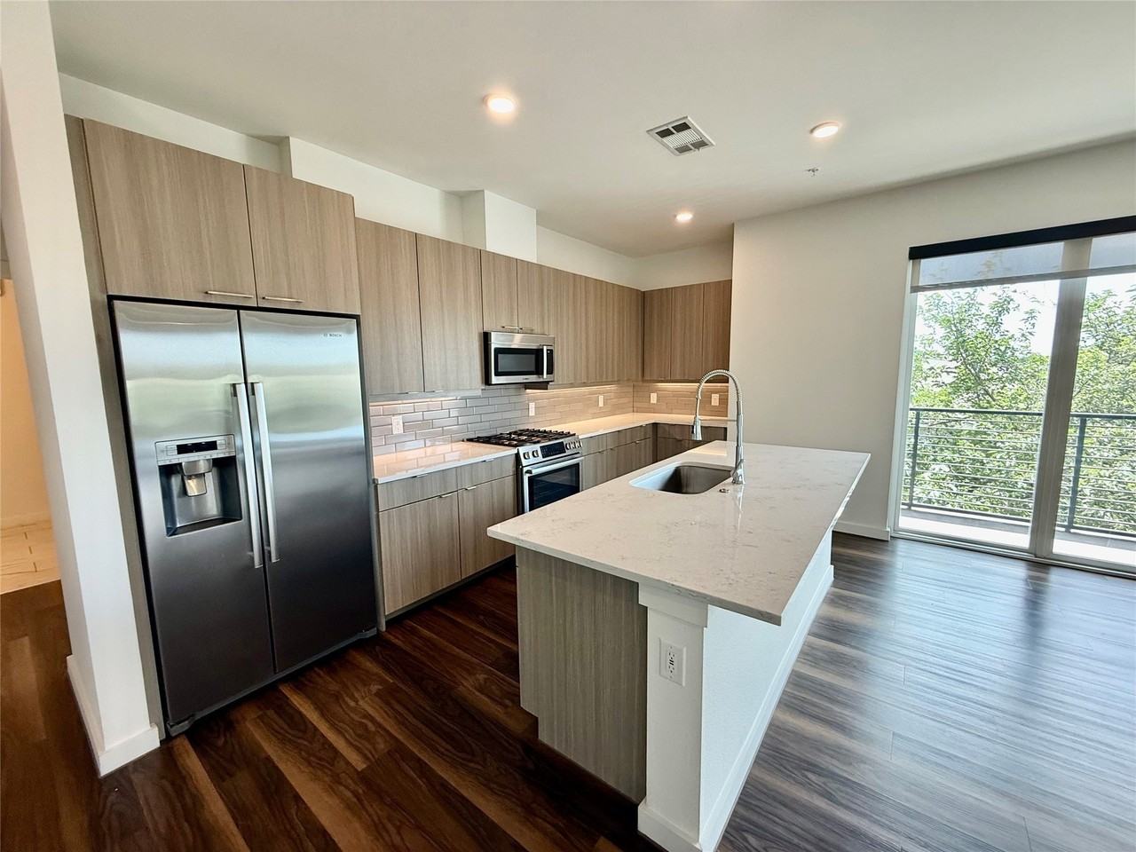 7450 Coronado Ave #301 - Photo 3 of 17